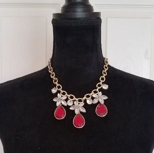 Statement necklace